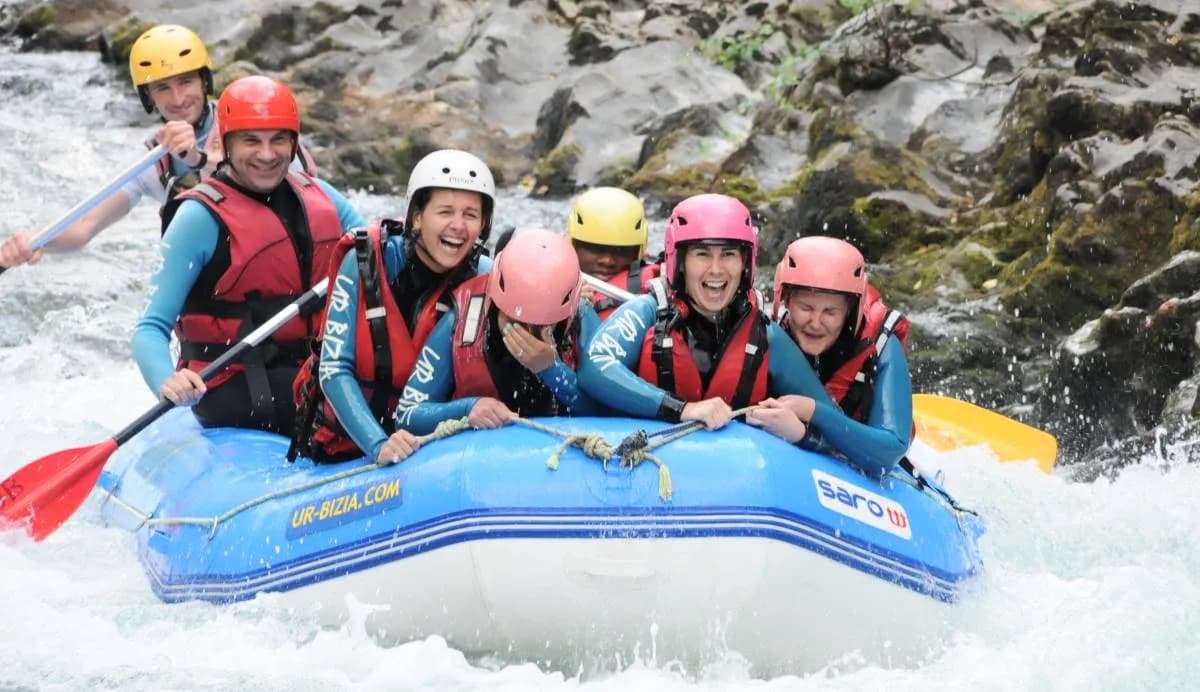 El Nive: Historia y Patrimonio de un Río Emblemático del País Vasco